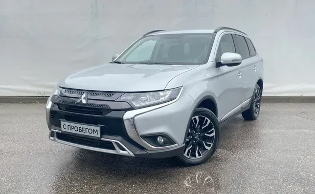Mitsubishi Outlander, 2022