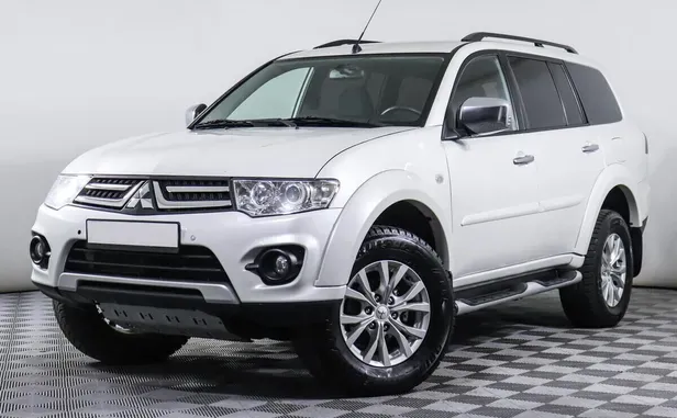 Mitsubishi Pajero Sport, 2015