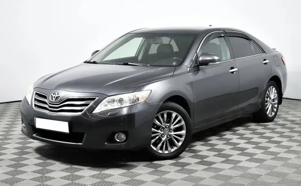 Toyota Camry, 2010