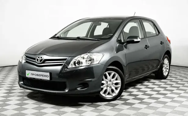 Toyota Auris, 2010