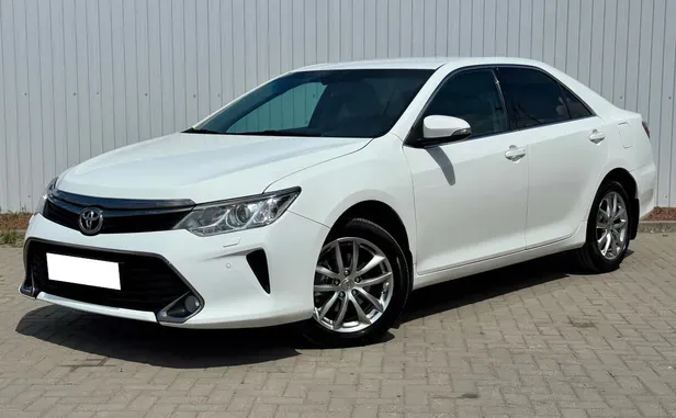Toyota Camry, 2016