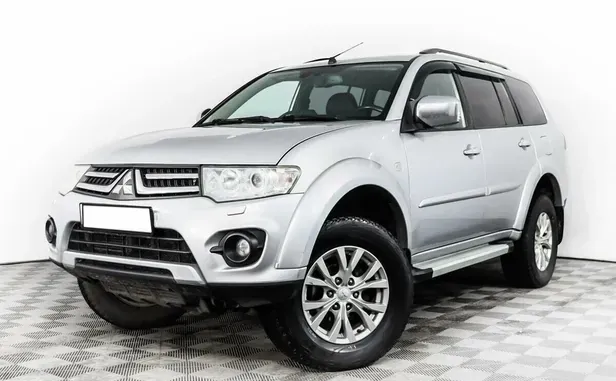 Mitsubishi Pajero Sport, 2015