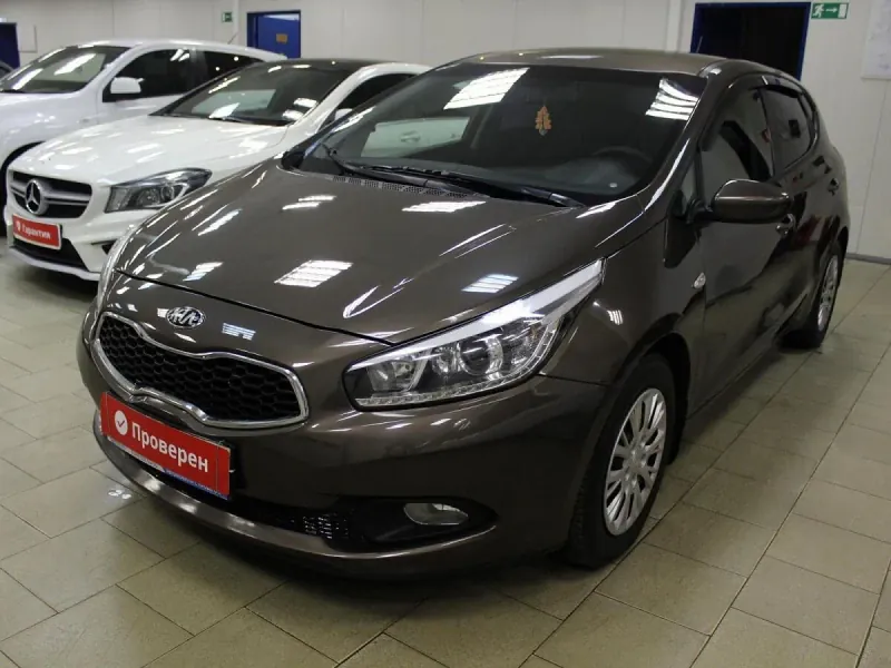 Kia Ceed, 2013