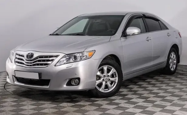 Toyota Camry, 2010