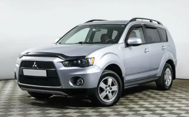 Mitsubishi Outlander, 2011