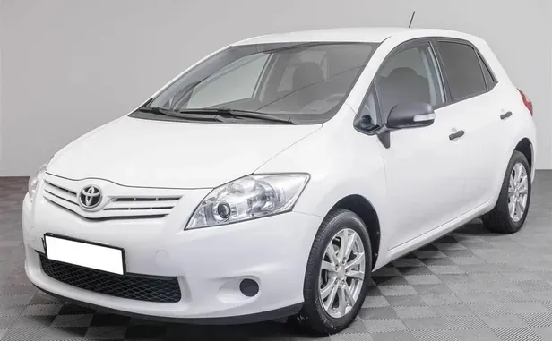 Toyota Auris, 2012