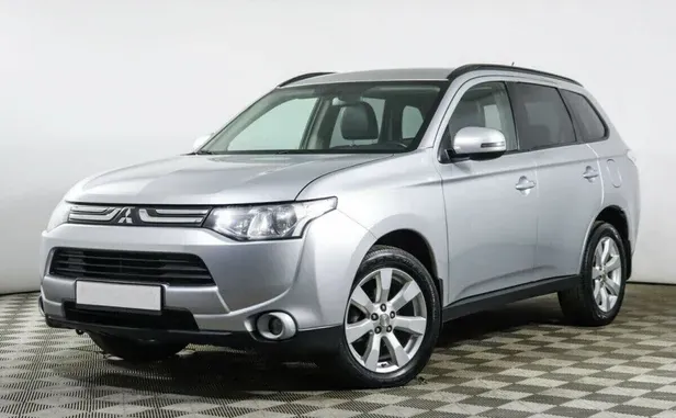 Mitsubishi Outlander, 2013