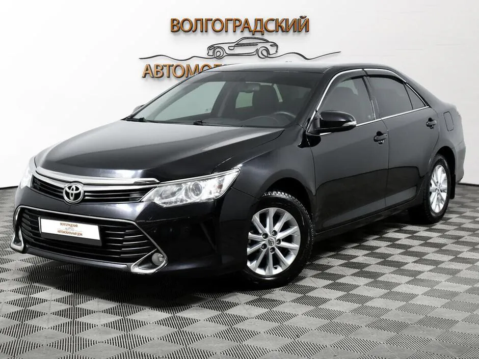 Toyota Camry, 2016