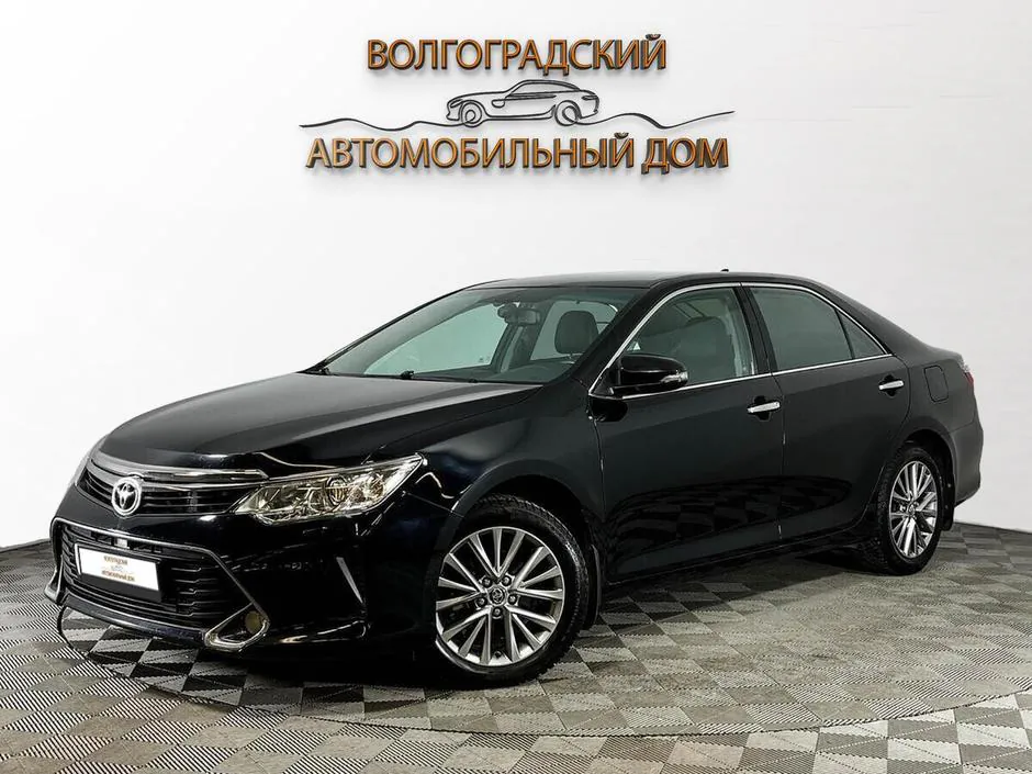 Toyota Camry, 2016