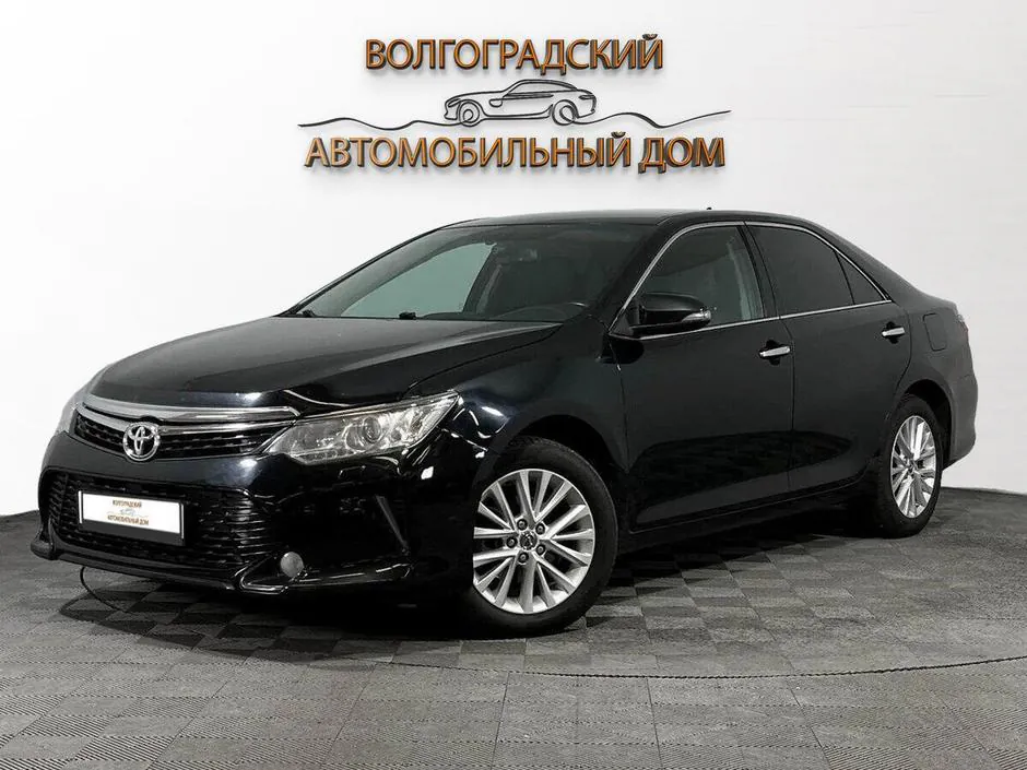 Toyota Camry, 2016