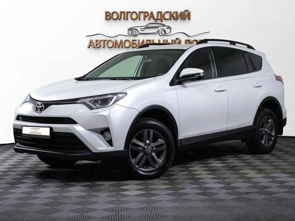 Toyota RAV4, 2015