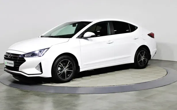 Hyundai Elantra, 2019