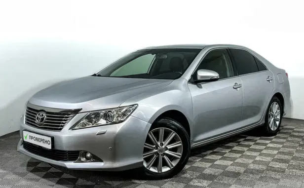 Toyota Camry, 2012