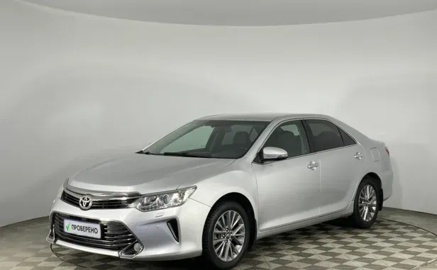 Toyota Camry, 2016