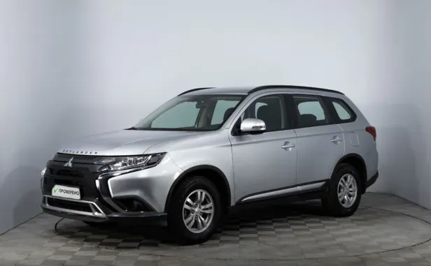 Mitsubishi Outlander, 2022