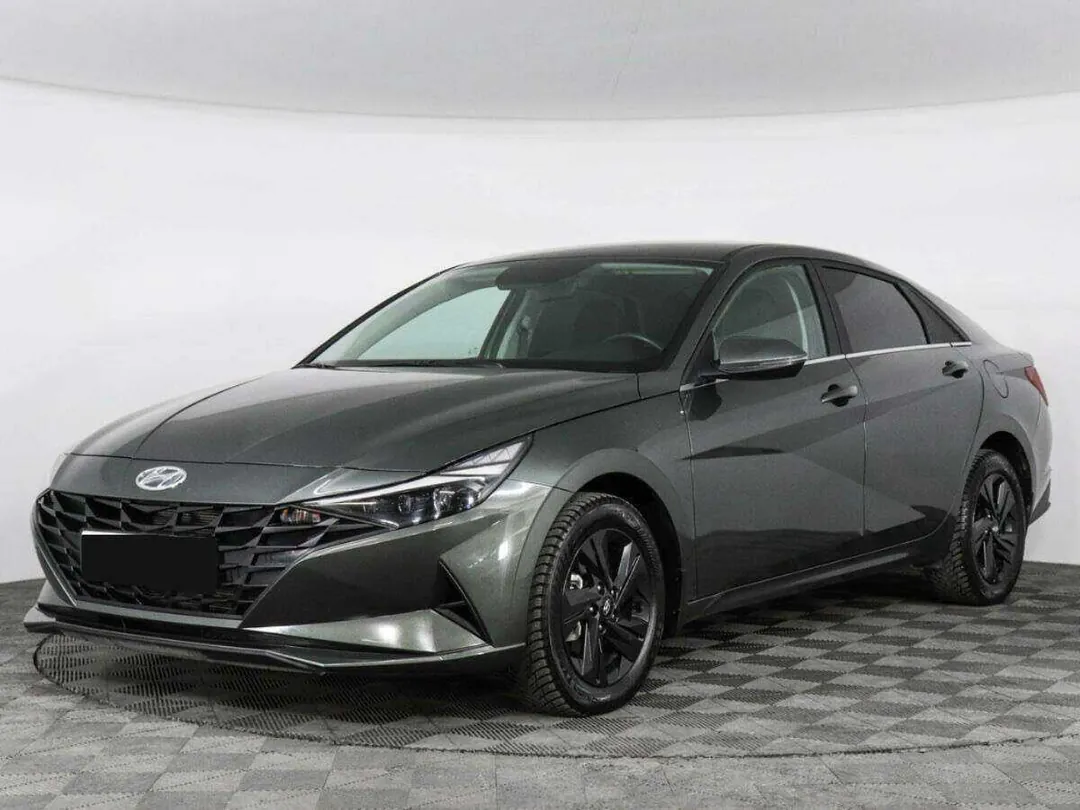Hyundai Elantra, 2022
