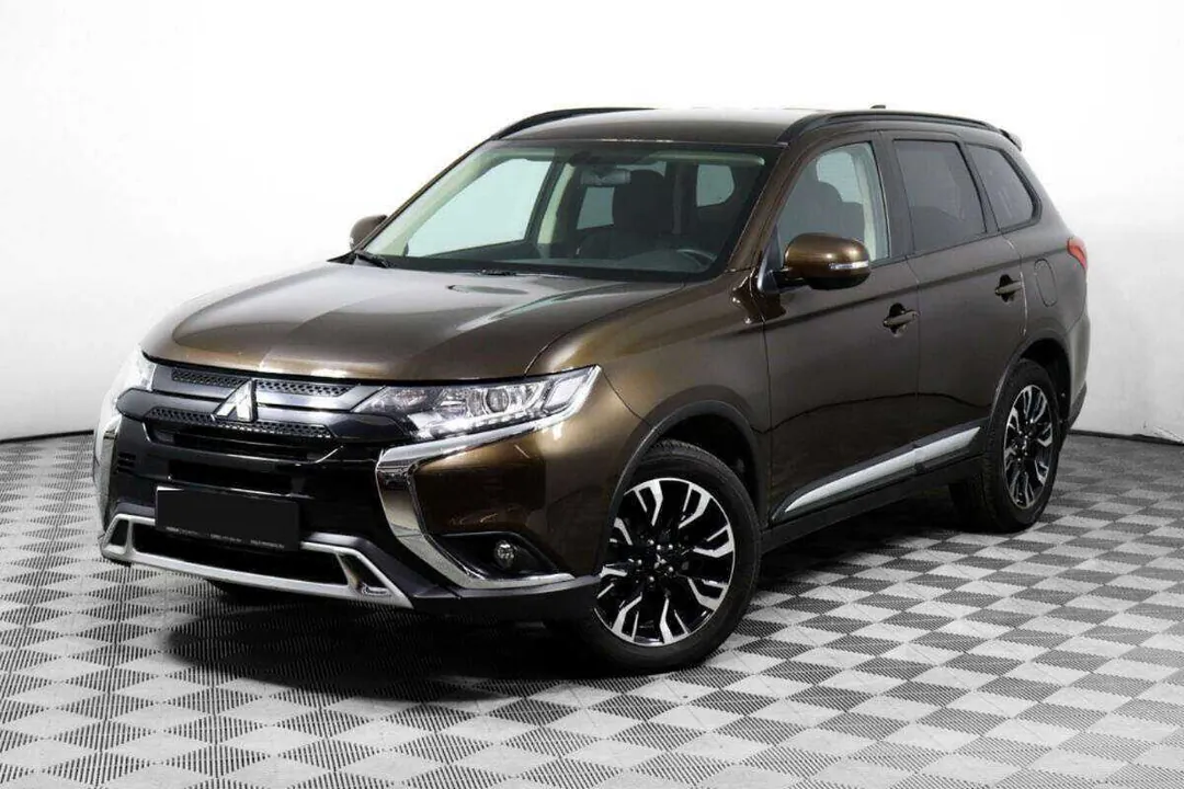 Mitsubishi Outlander, 2022