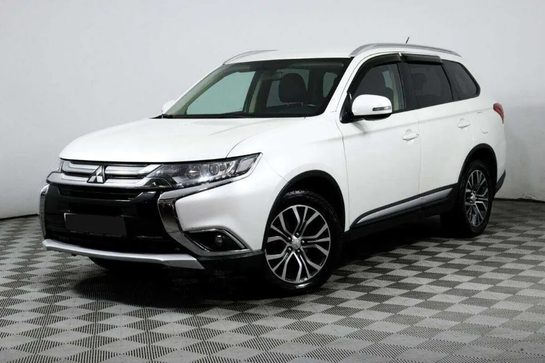 Mitsubishi Outlander, 2015