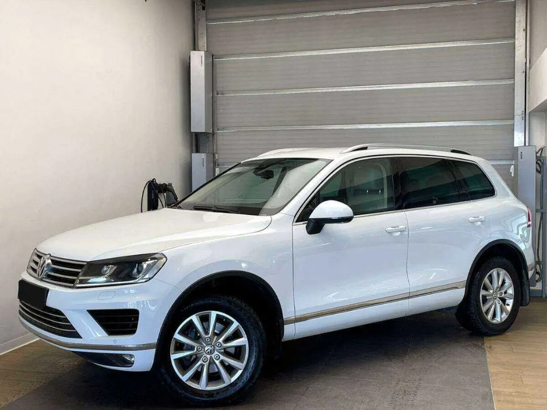 Volkswagen Touareg, 2015