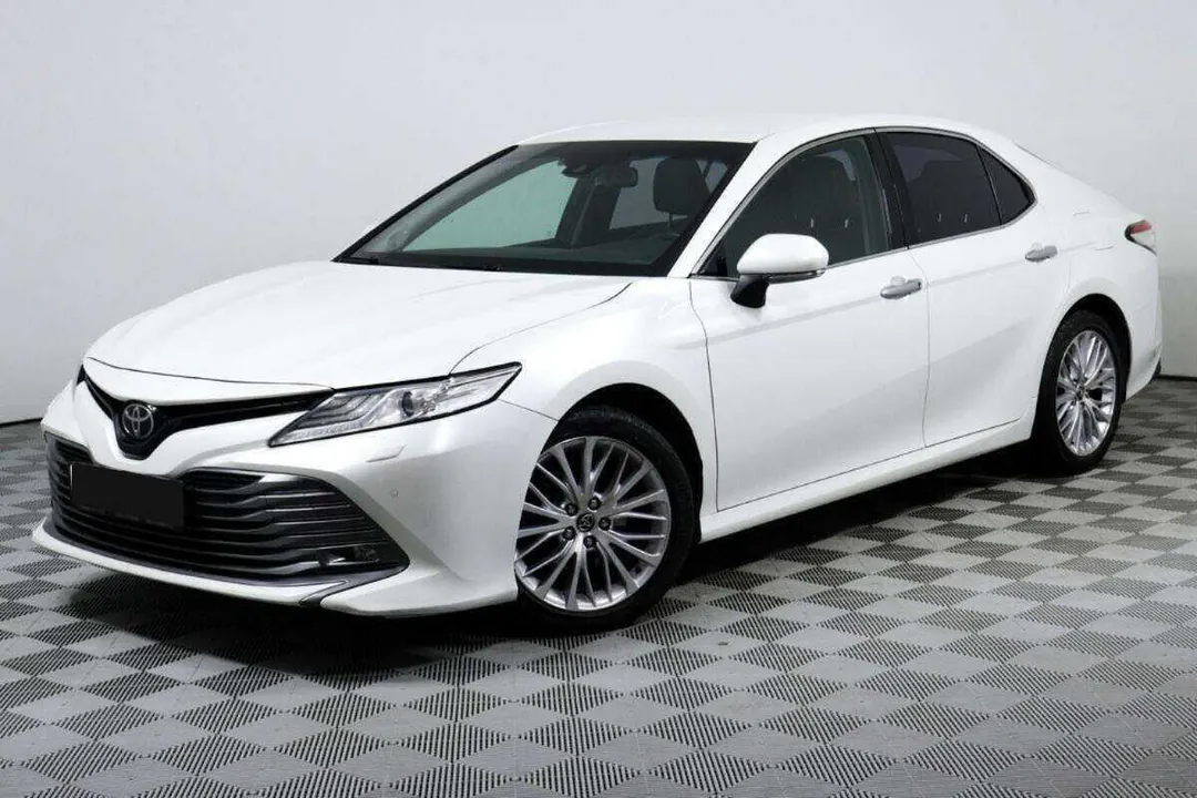 Toyota Camry, 2019
