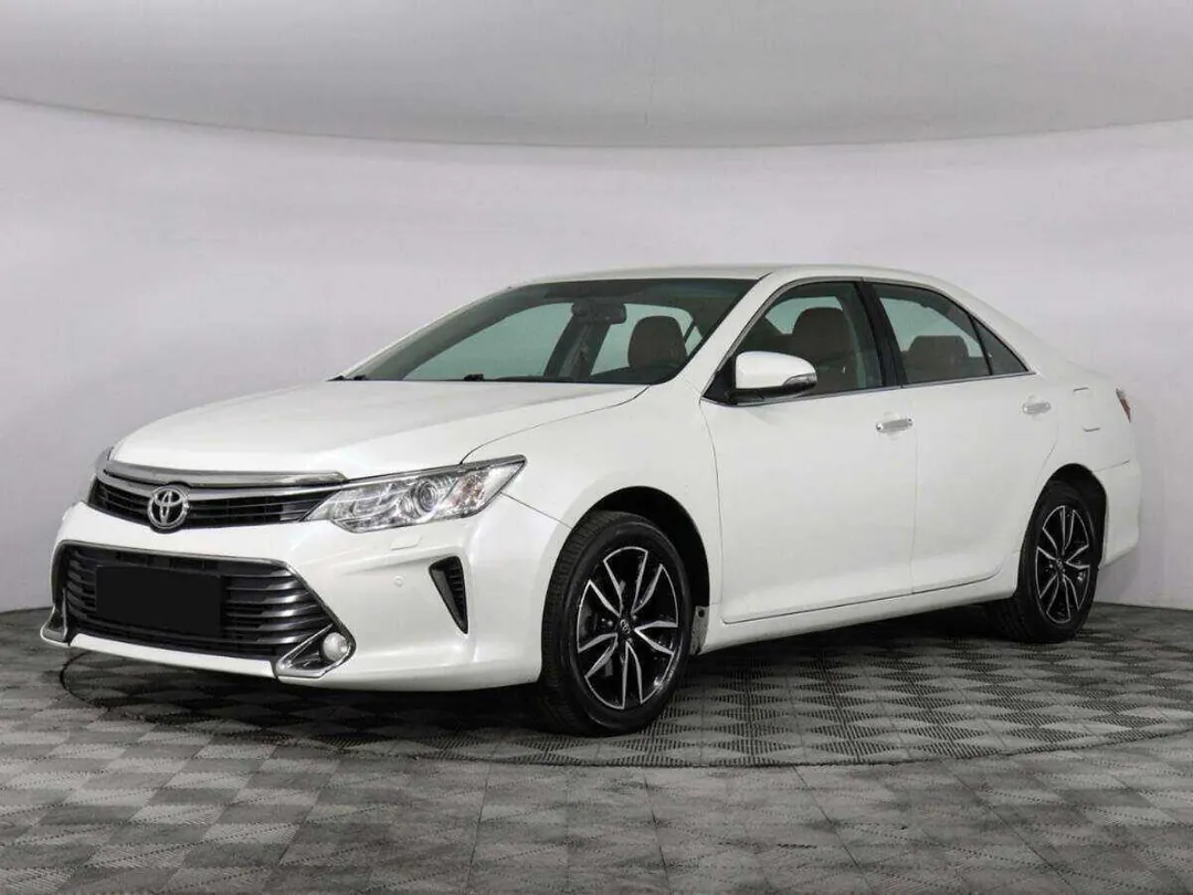 Toyota Camry, 2016