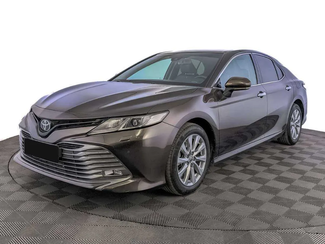 Toyota Camry, 2018