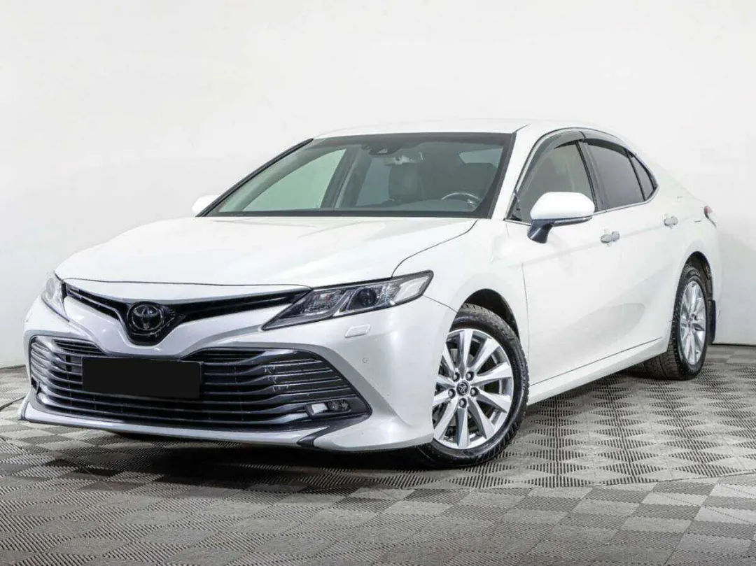 Toyota Camry, 2018