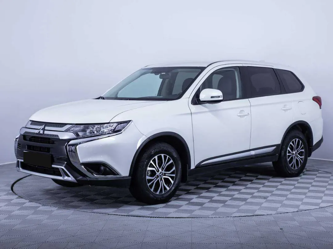 Mitsubishi Outlander, 2020