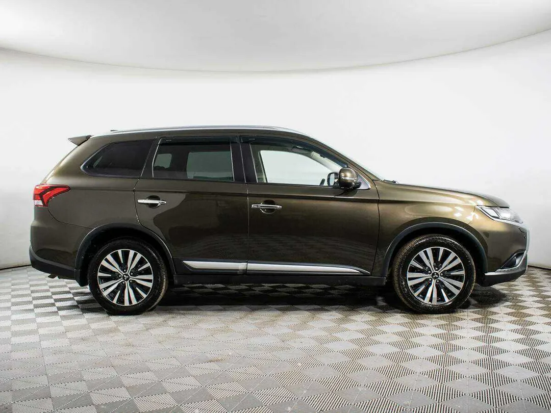Mitsubishi Outlander, 2018