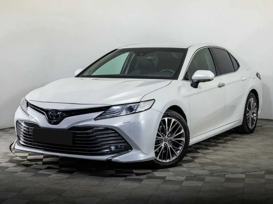 Toyota Camry, 2018