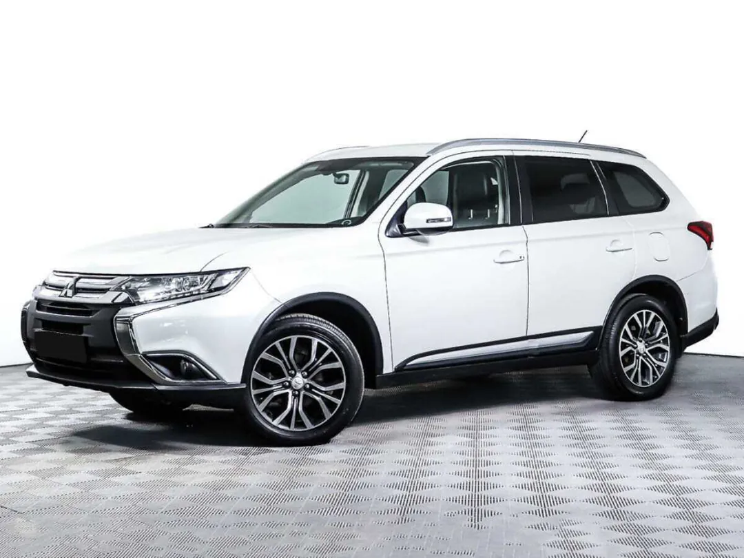 Mitsubishi Outlander, 2015