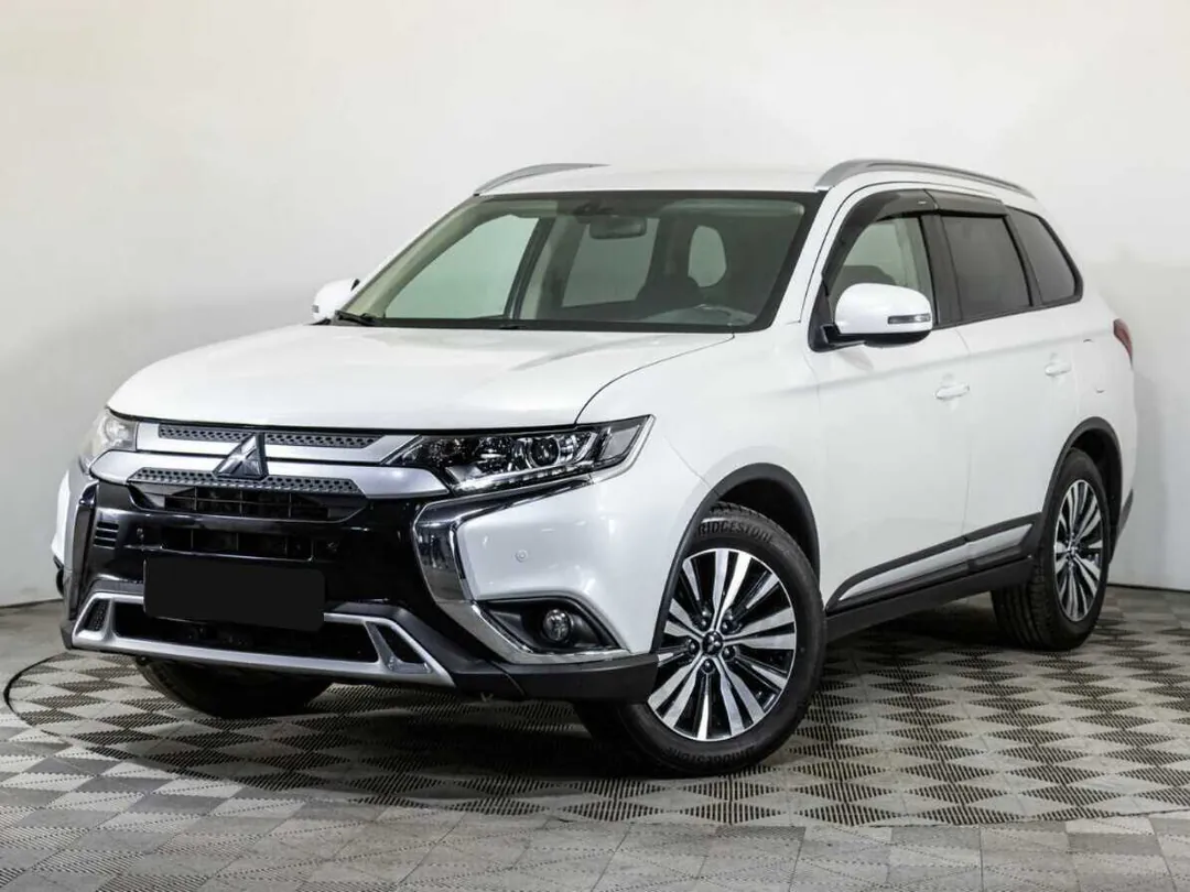 Mitsubishi Outlander, 2020