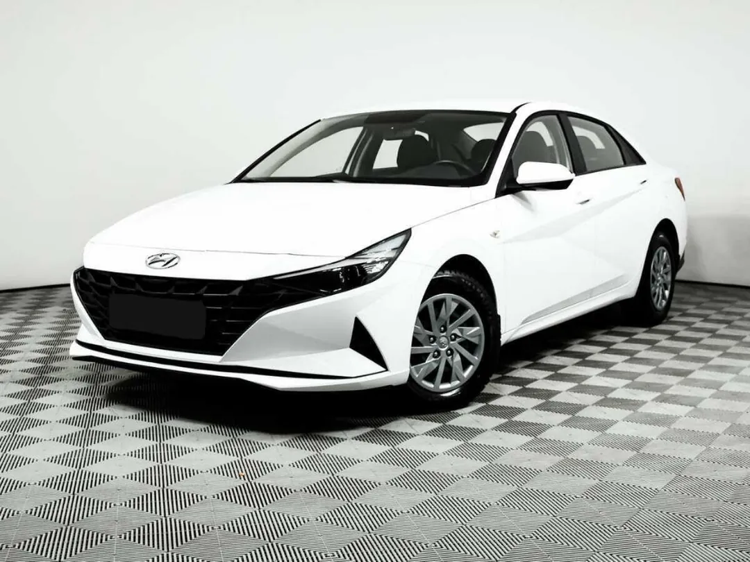 Hyundai Elantra, 2022