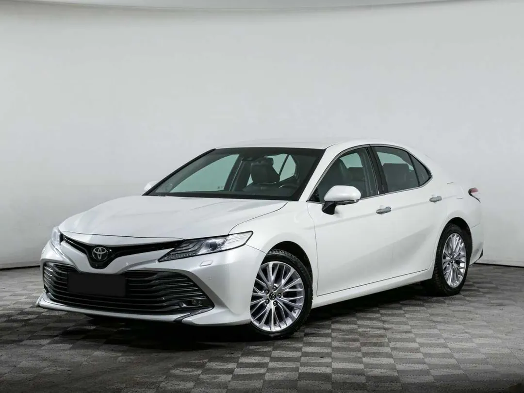 Toyota Camry, 2018