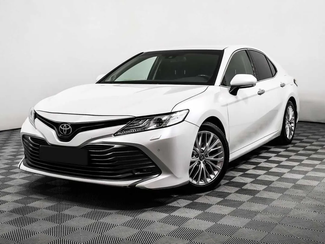 Toyota Camry, 2019