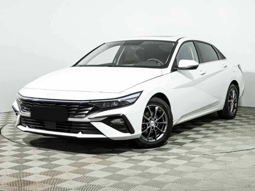 Hyundai Elantra, 2023