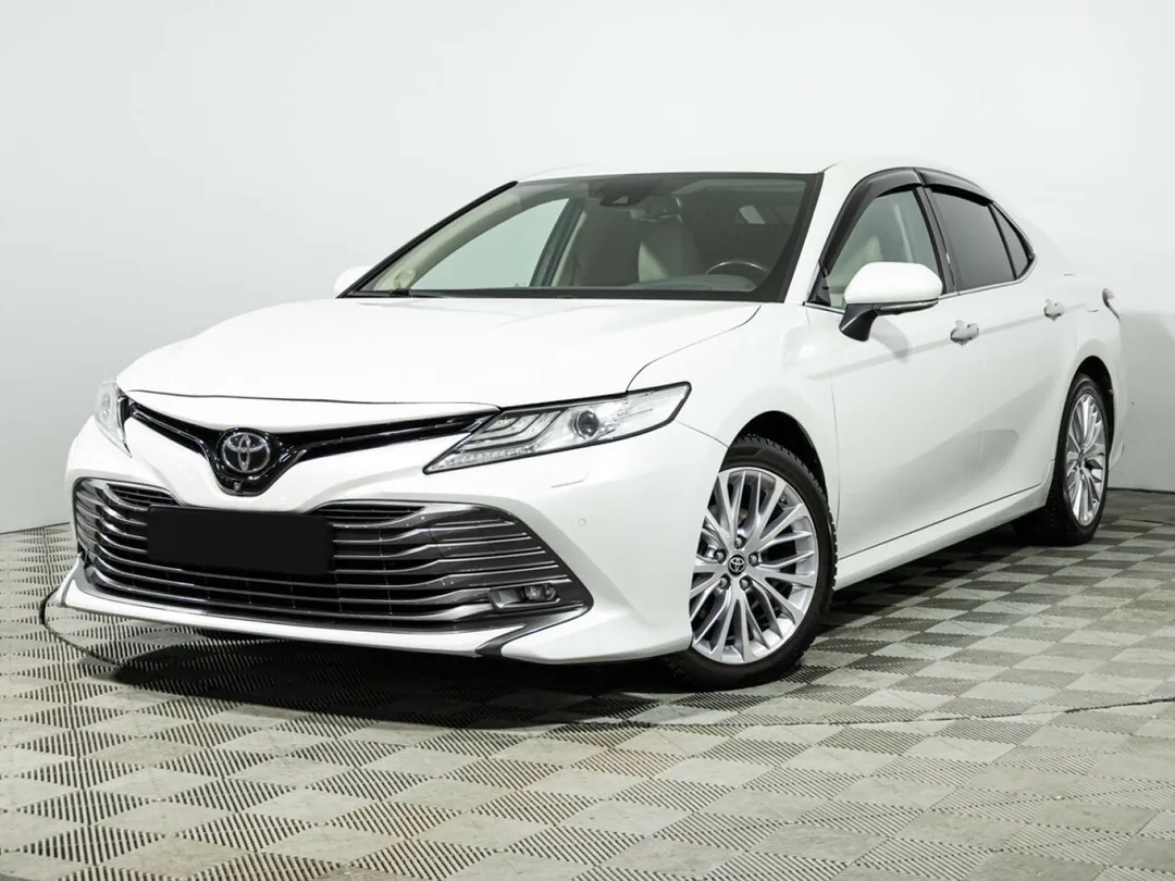 Toyota Camry, 2020